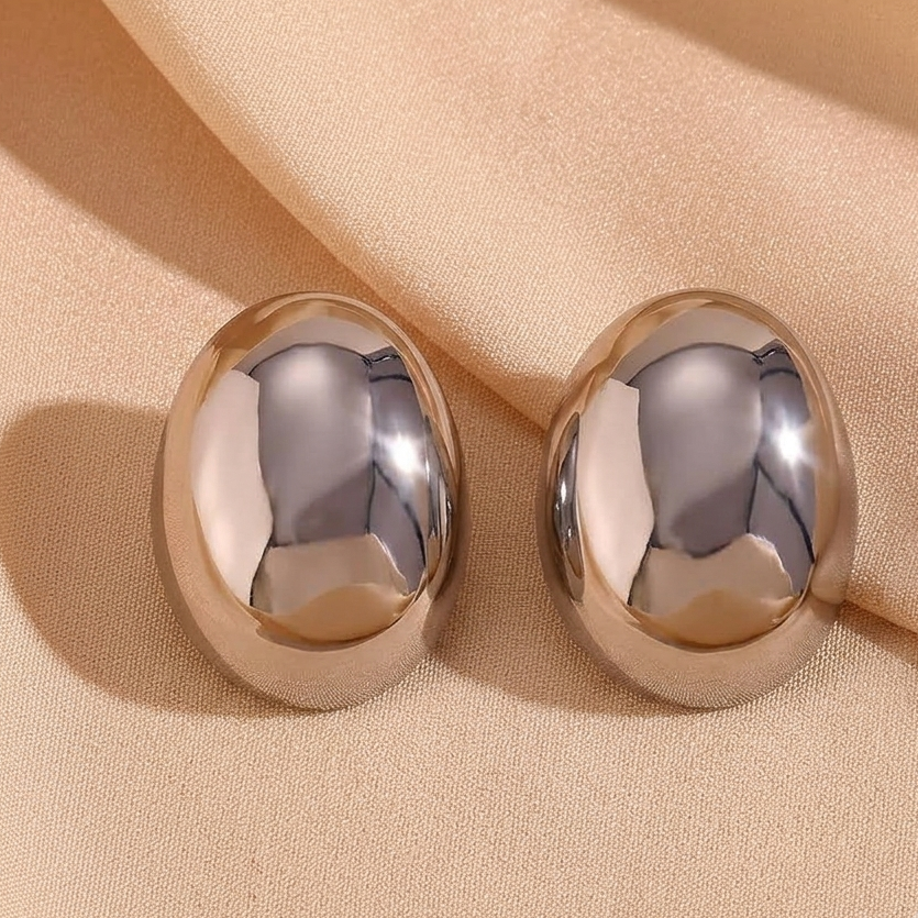 Pebble Studs